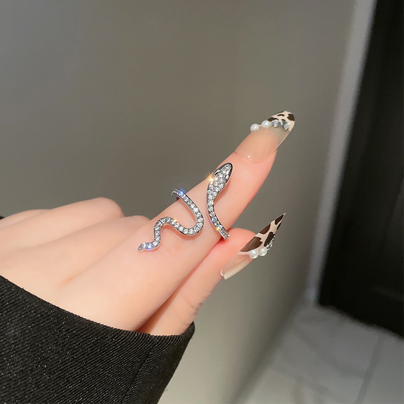 Miumiua🔮Nhẫn Bạc Hình Rắn Đính Đá Lấp Lánh Thời Trang Cho Nữ