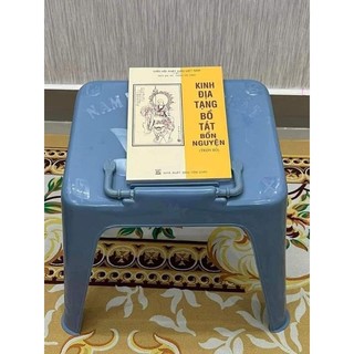 Kệ đọc kinh nhựa