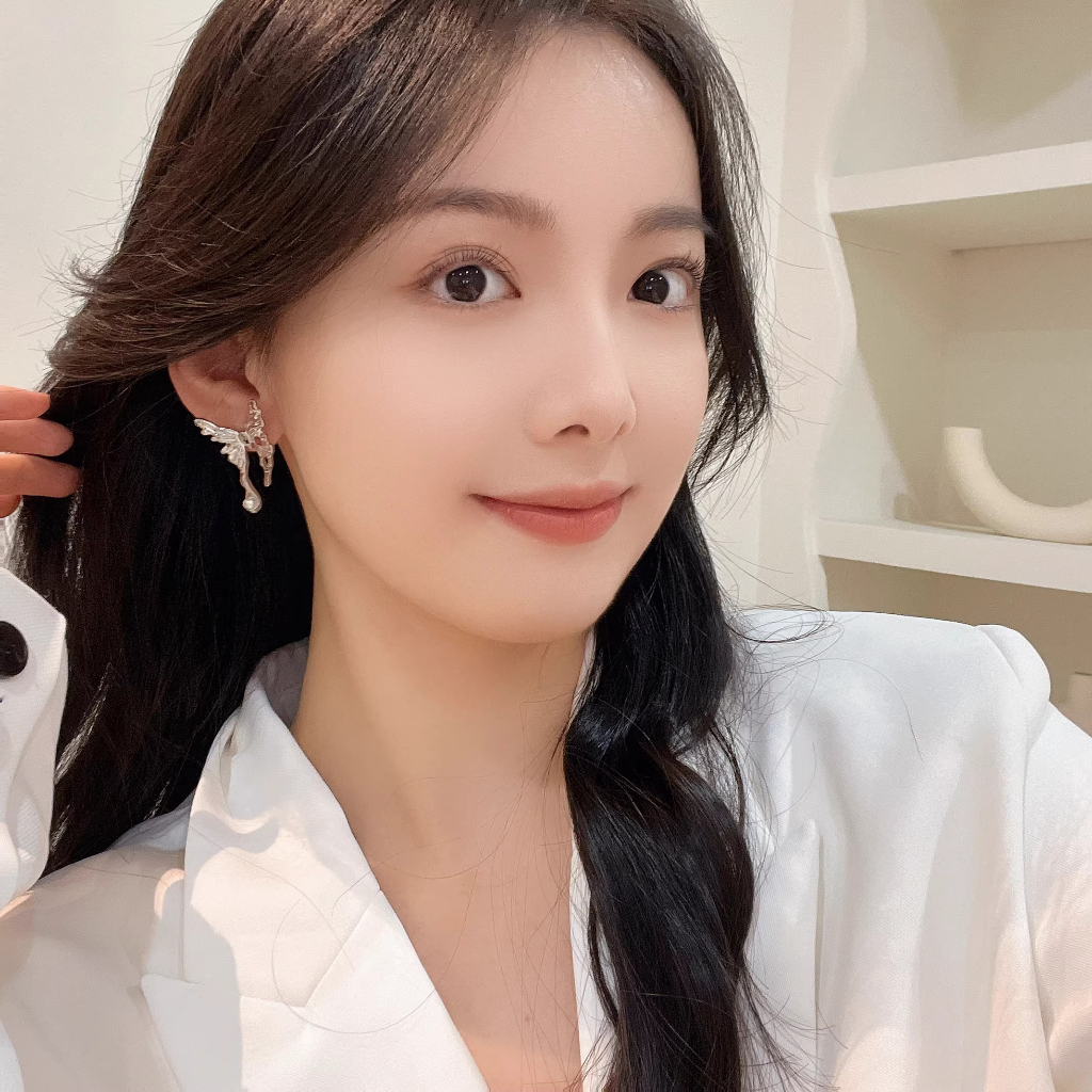 Khuyên tai kẹp không bấm lỗ chốt cố định K367 bằng hợp kim mạ bạc hình cánh bướm đính hạt dáng midi bigsize Leous