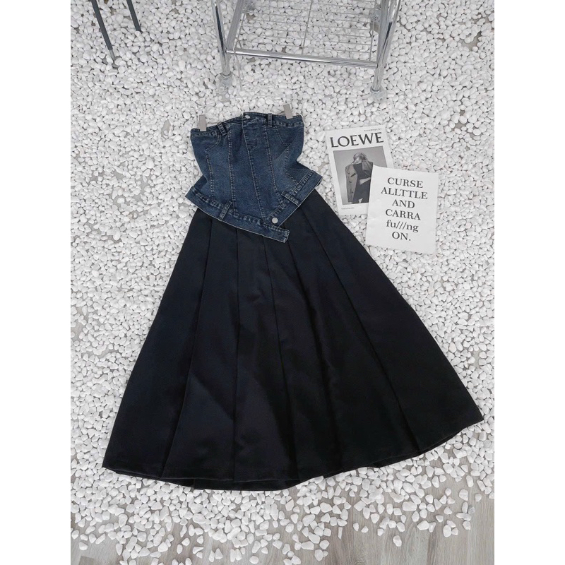 SET CHÂN VÁY ĐEN KÈM ÁO CUP JEAN
