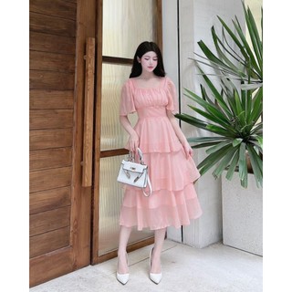 Váy 3 tầng cổ vuông