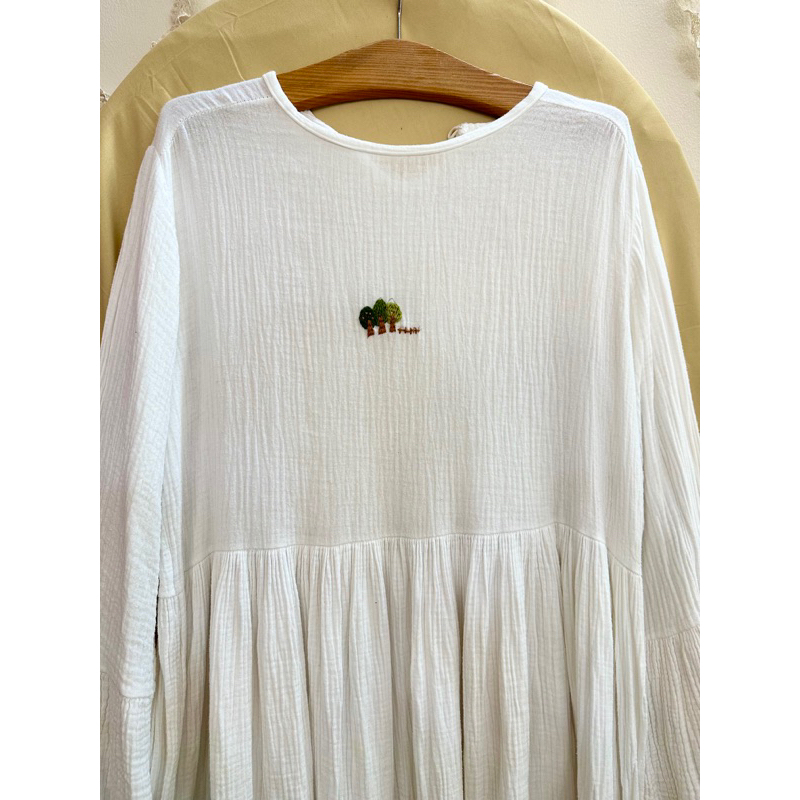 Đầm Xô Muslin thêu tay