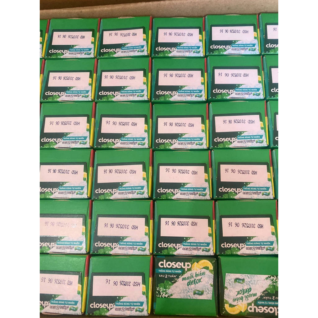 Kem Đánh Răng Closeup Chanh & Muối biển Detox 80g-HCM