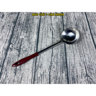 Vá múc canh , chao, xẻng có lỗ inox cán gỗ cực đẹp