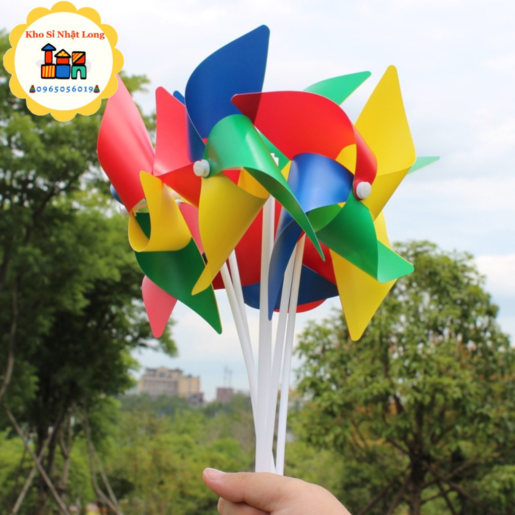 Chong chóng nhựa nhiều màu cầm tay - Chong chóng que cầm