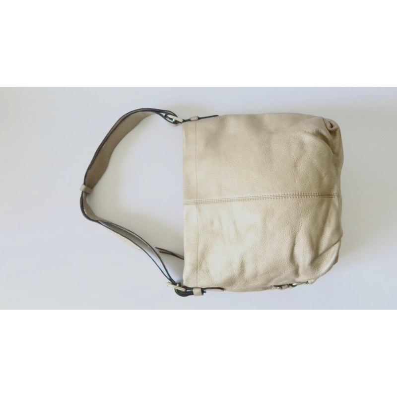 Túi đeo vai vintage Coach màu vàng nhạt nhũ - secondhand