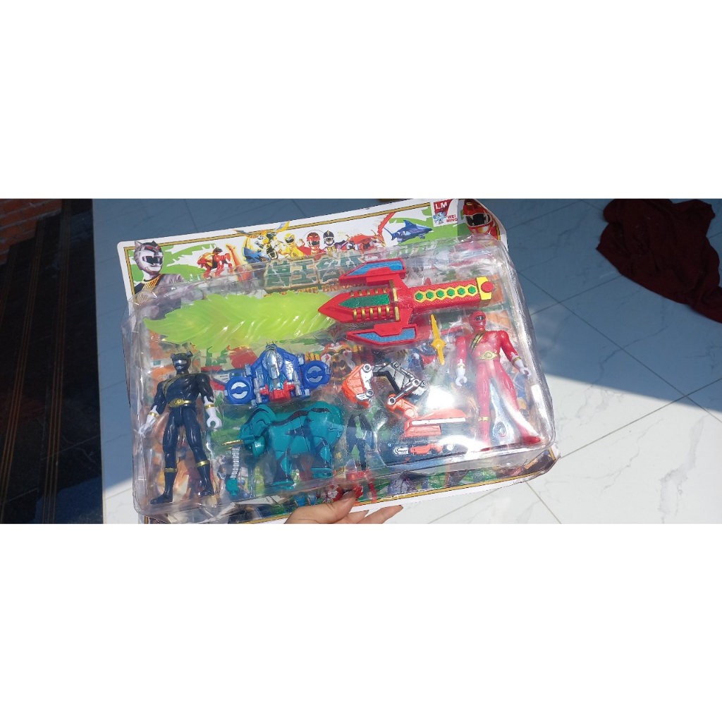 Đồ chơi siêu nhân gao mãnh thú