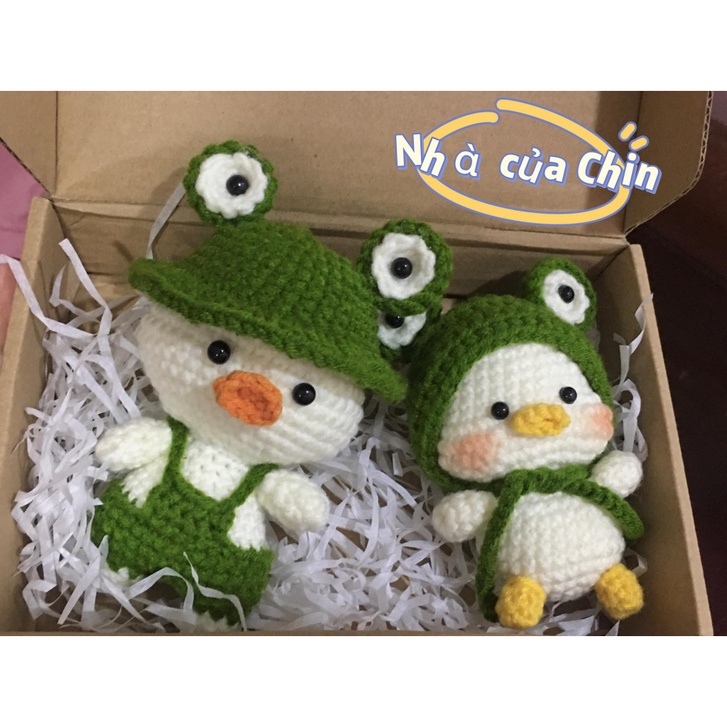 Móc khoá vịt con đội mũ ếch handmade bằng len, dệt kim, đan tay, làm quà tặng trang trí đáng yêu