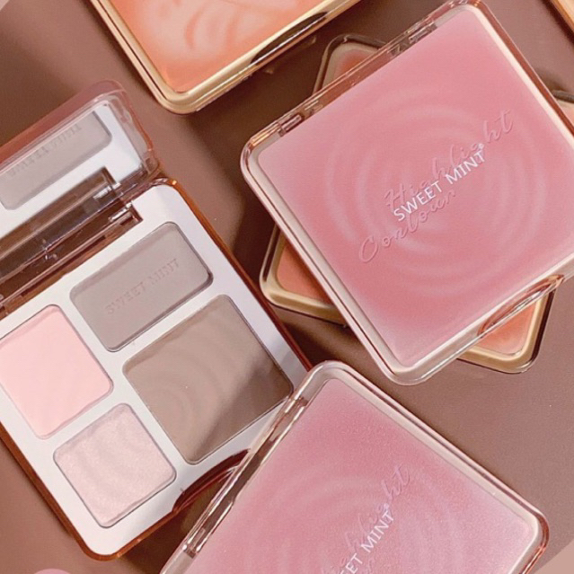 Bảng Phấn Bắt Sáng SWEET MINT Tạo Khối 3D 4 Màu Tự Nhiên Có Gương HOT