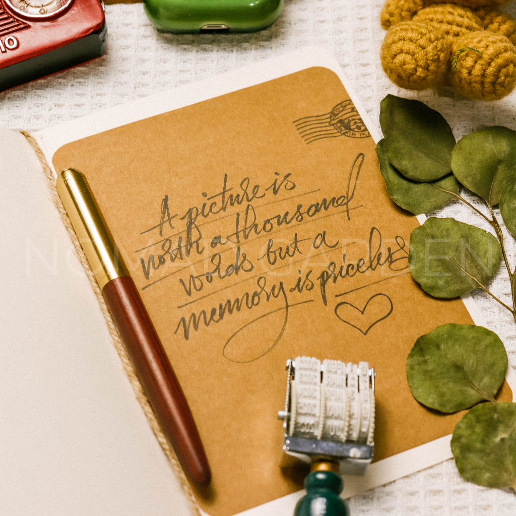 Thiệp Gập HAPPY WEDDING Vintage - Handmade By NOMAD GARDEN