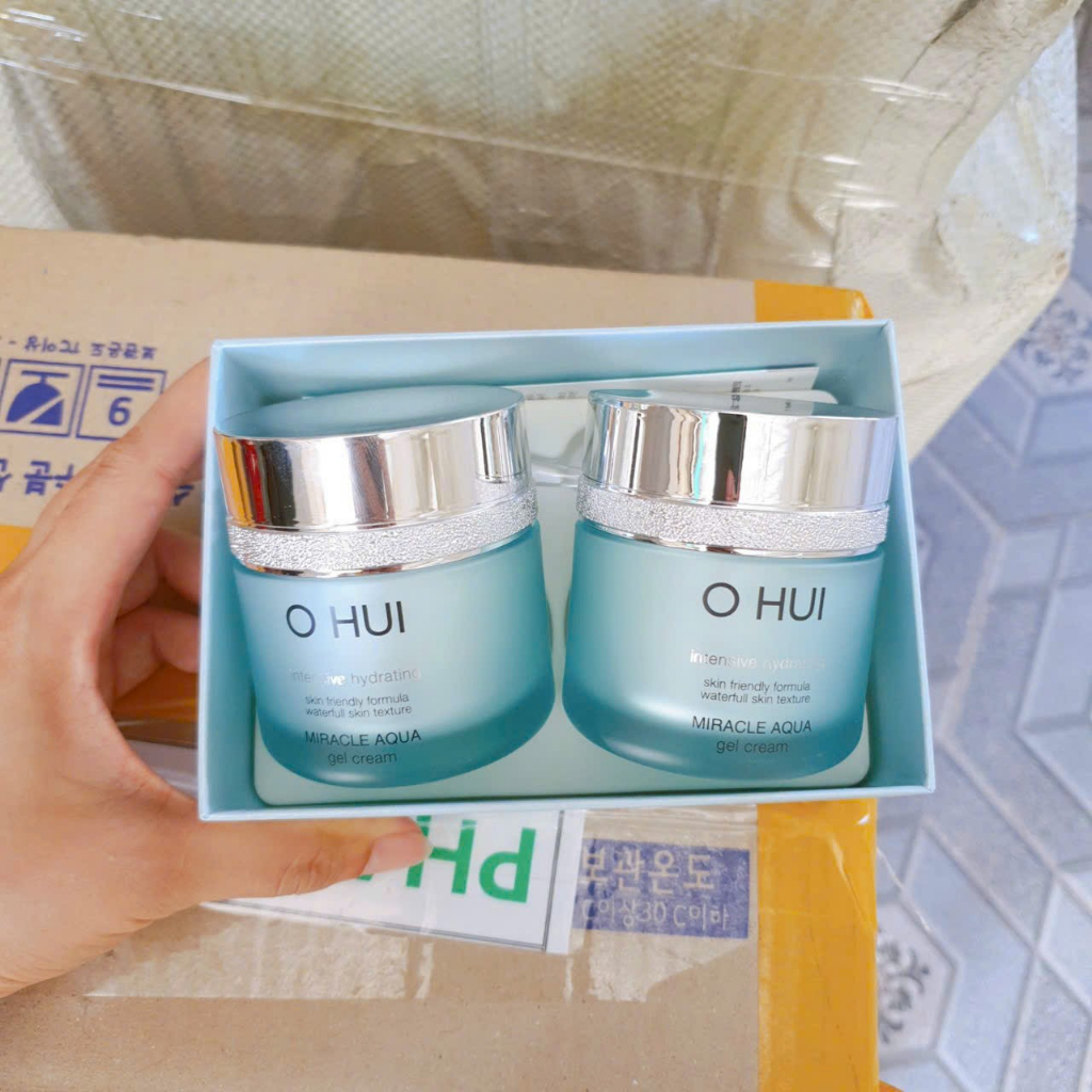 Kem dưỡng ẩm cấp nước Ohui Miracle Aqua cấp nước 50ml*2 (có tách sét)