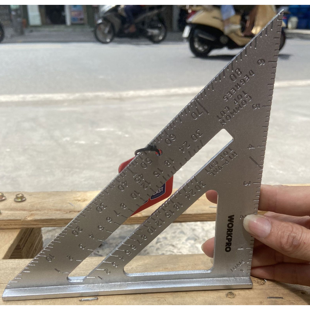 7" (180mm) Thước đo góc vuông hình tam giác Workpro WP264007