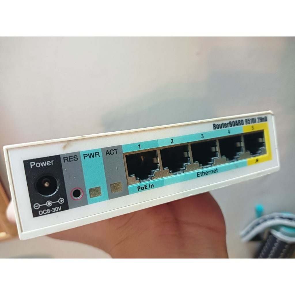 Router cân bằng tải mikrotik