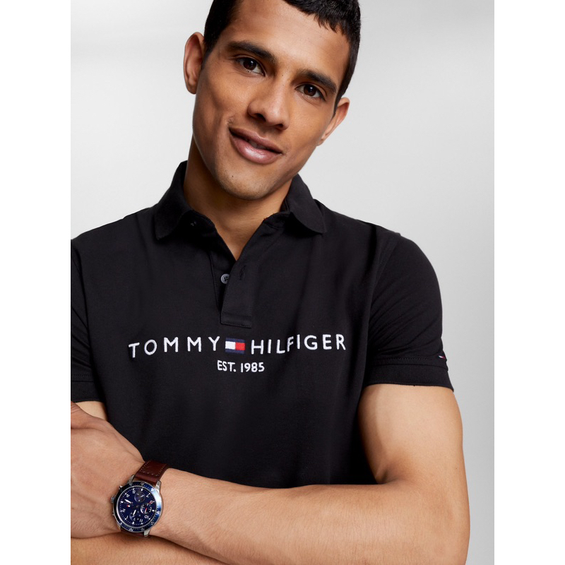 Áo thun nam có cổ polo hiệu Tommy Hilfiger chính hãng.