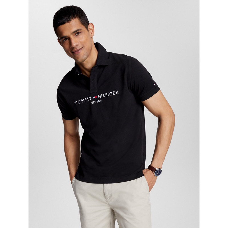 Áo thun nam có cổ polo hiệu Tommy Hilfiger chính hãng.