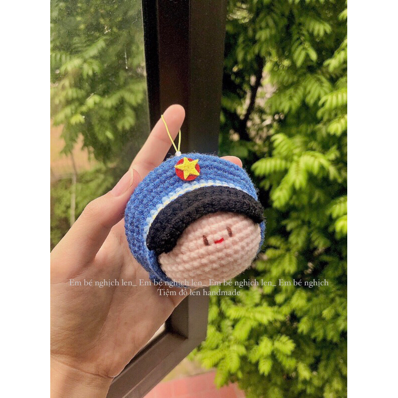 Móc khoá len hình Chú bộ đội/ Công an