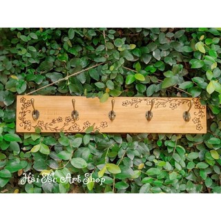 Móc treo tường Hải Tặc Art Shop bảng gỗ hoa vẽ thủ công