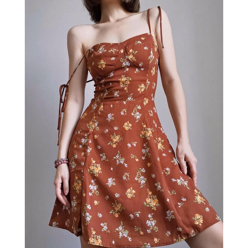 Order 15 ngày- Đầm dây hoa