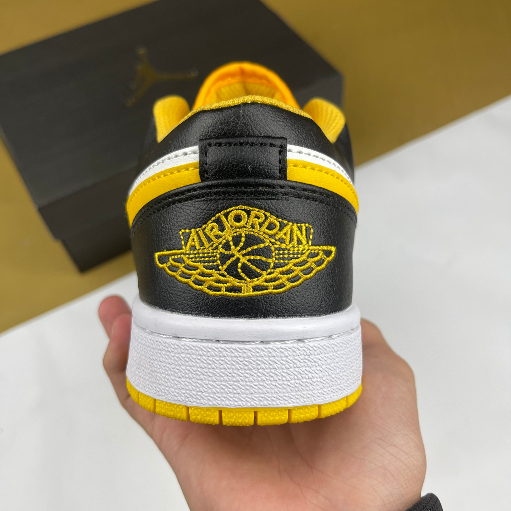 Giày JD1 Low Taxi, JD1 Thấp Trắng Vàng Gót Đen Bản Cao Cấp - Than.Shoes