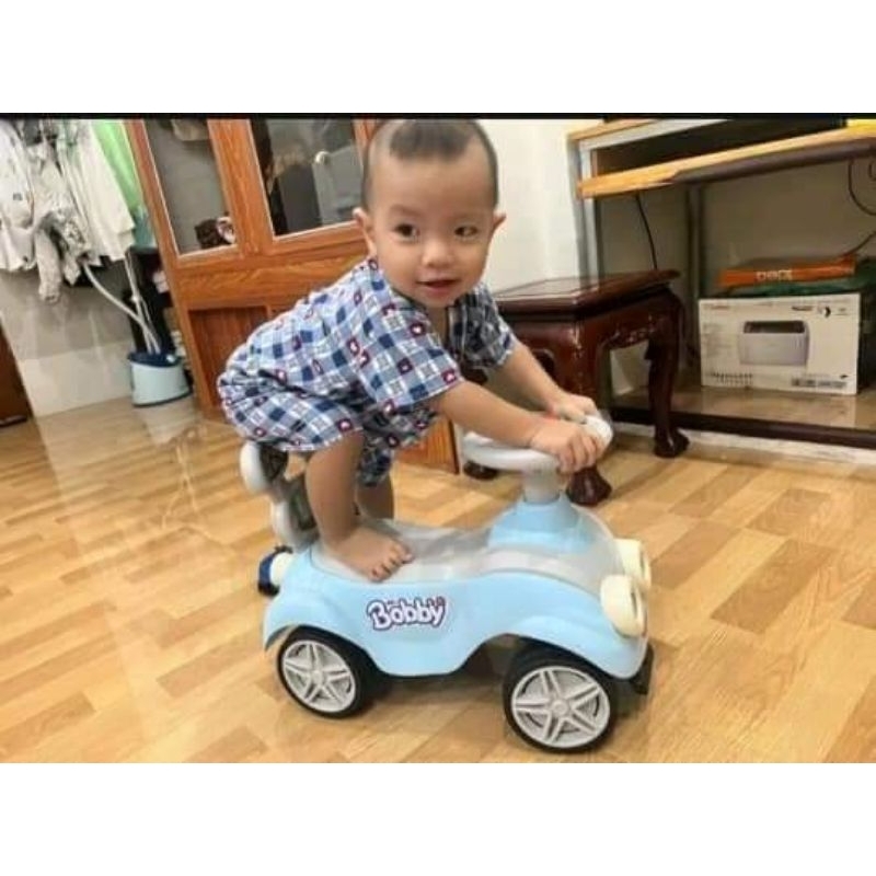 Xe Chòi Chân Cho Bé Bobby Có Nhạc & Đèn