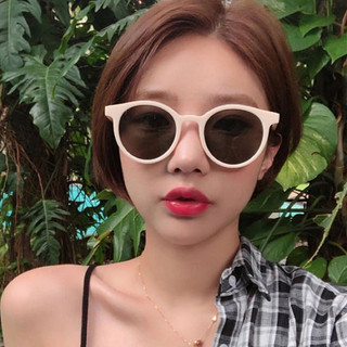 Mắt Kính Râm Gọng Trắng Ulzang