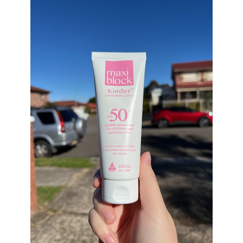 Kem chống nắng phổ rộng cho mọi loại da Maxi Block Dry Touch Lotion Essential SPF 50+