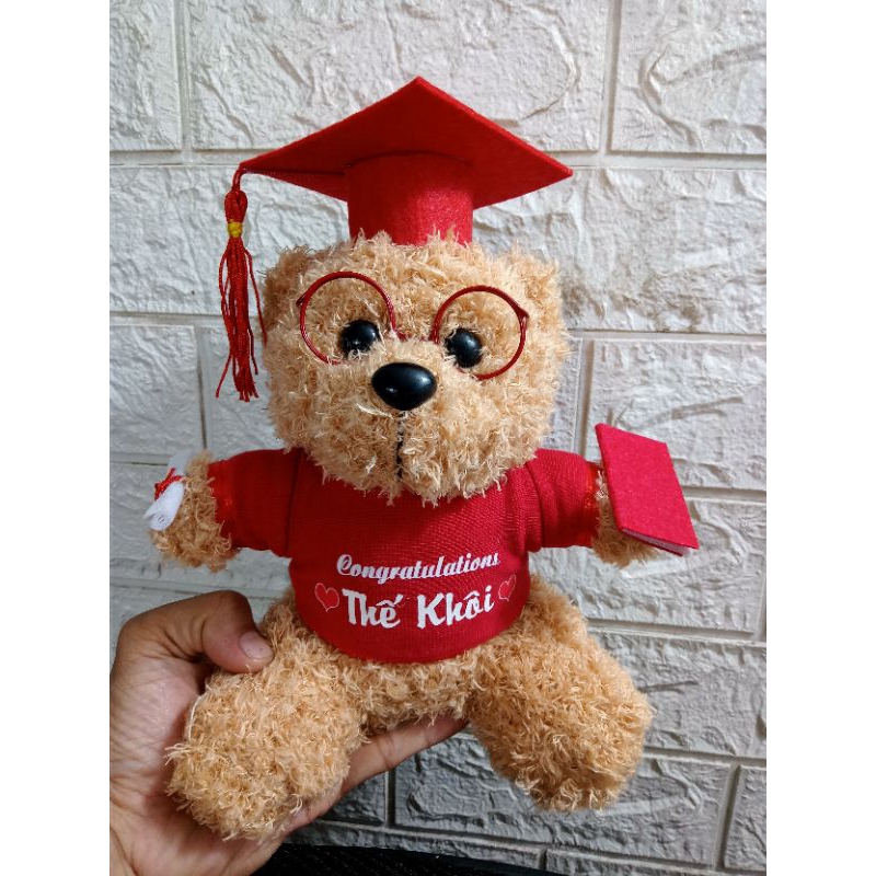 Gấu tốt nghiệp XU MI size 25cm có đeo kính, in tên miễn phí