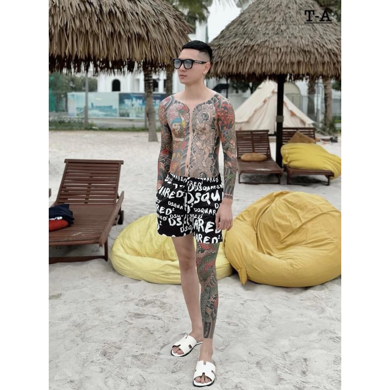 Quần short nam DSQ2 vải gió hoạ tiết vân chữ monogram đen trắng cạp chun kèm dây thắt thoáng mát