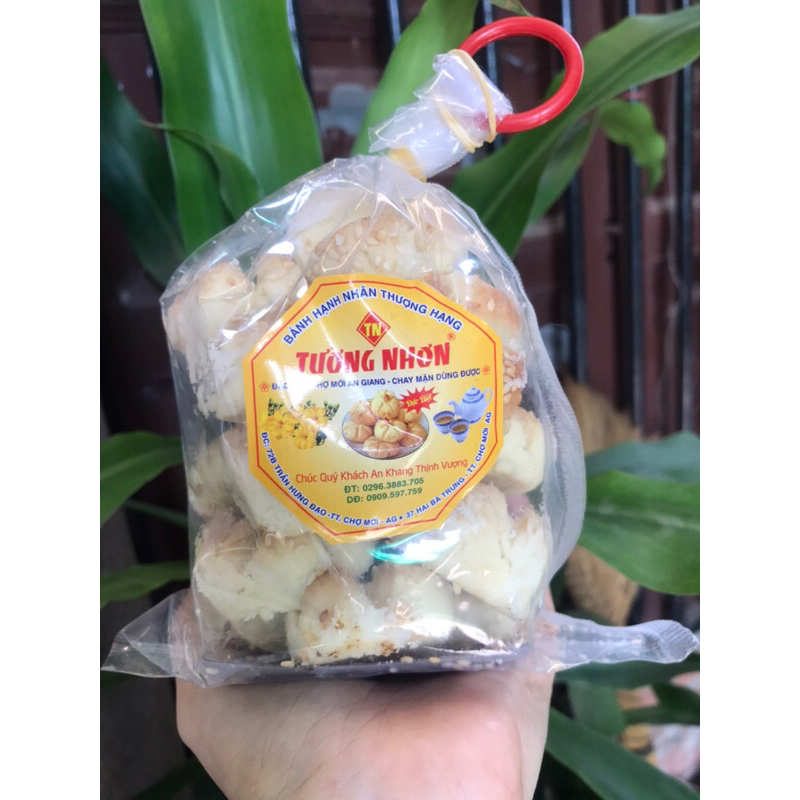 Bánh hạnh nhân Tường Nhơn  gói 220g