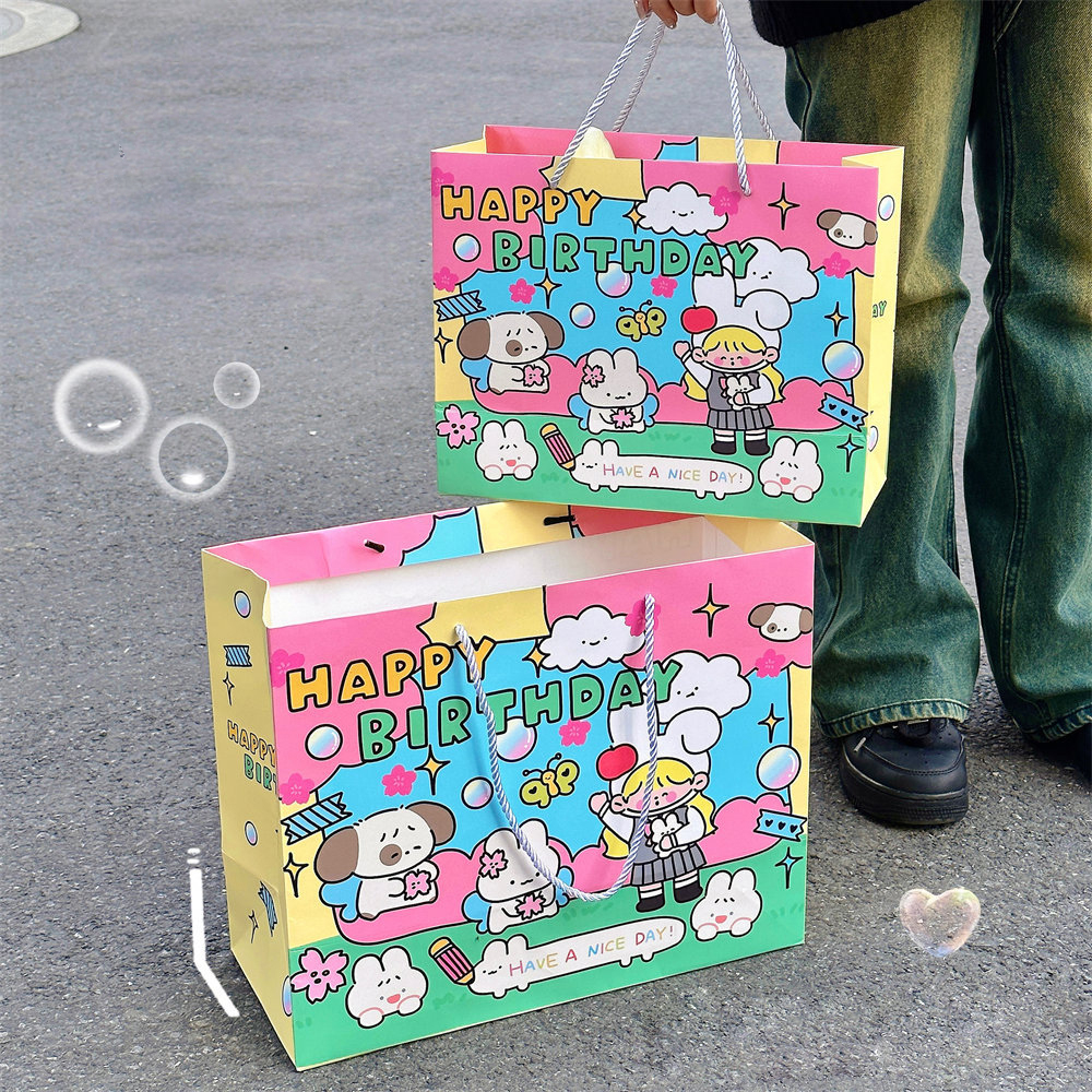 Túi giấy đựng quà sinh nhật hoạ tiết dễ thương Mua Tất