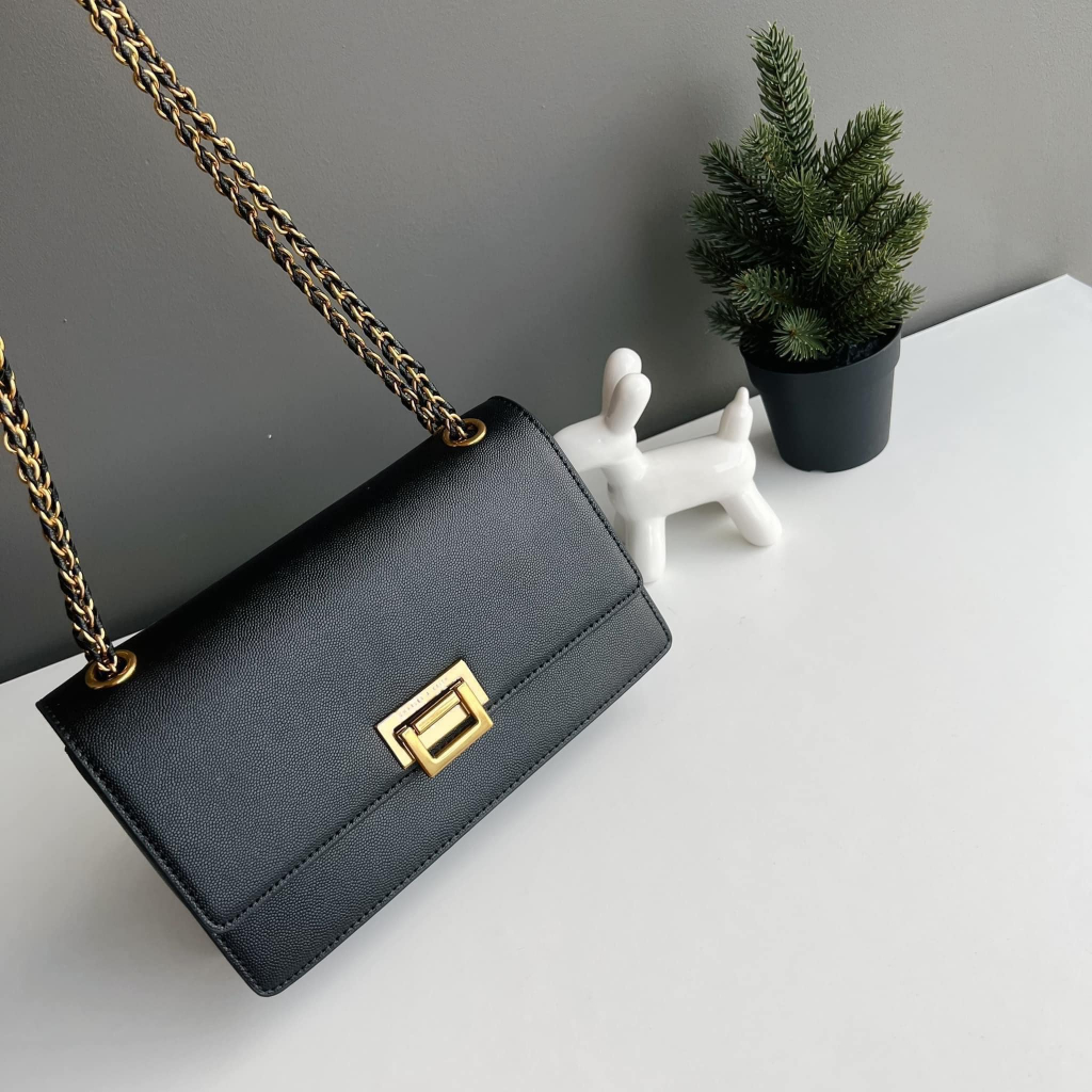 Túi đeo vai phom chữ nhật C.N.K