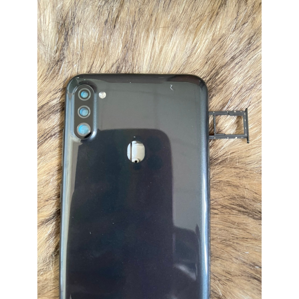 Vỏ bộ Samsung A11 kèm khay sim và keo dán tiện lợi