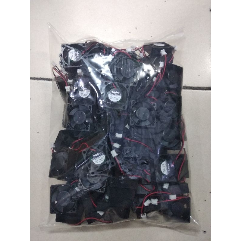 Quạt tản nhiệt 3010 30x30x10mm nguồn 12V