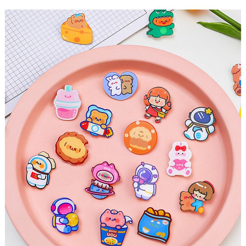 Gim Cài Áo Hình Hoạt Hình Dễ Thương