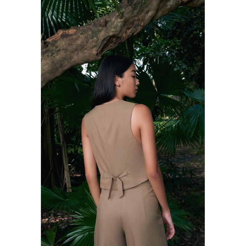 Thanh lý set vest nâu Dottie