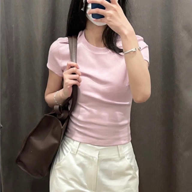 Áo thun Uniqlo Baby Tee