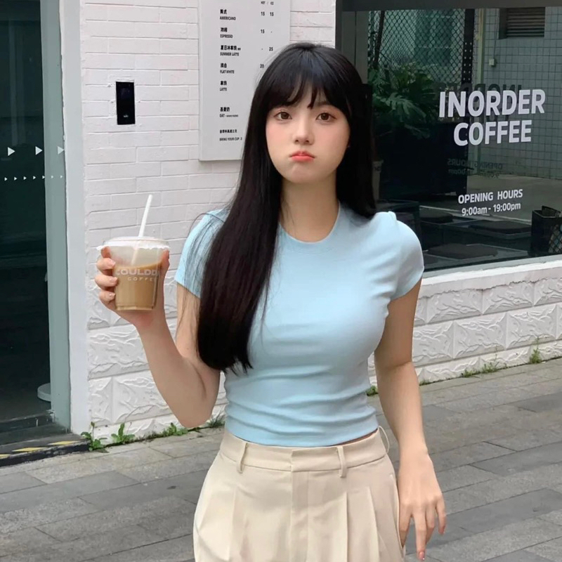 Áo thun Uniqlo Baby Tee