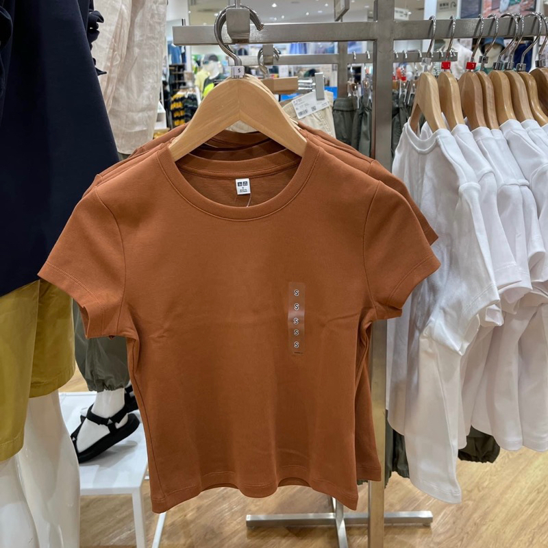 Áo thun Uniqlo Baby Tee