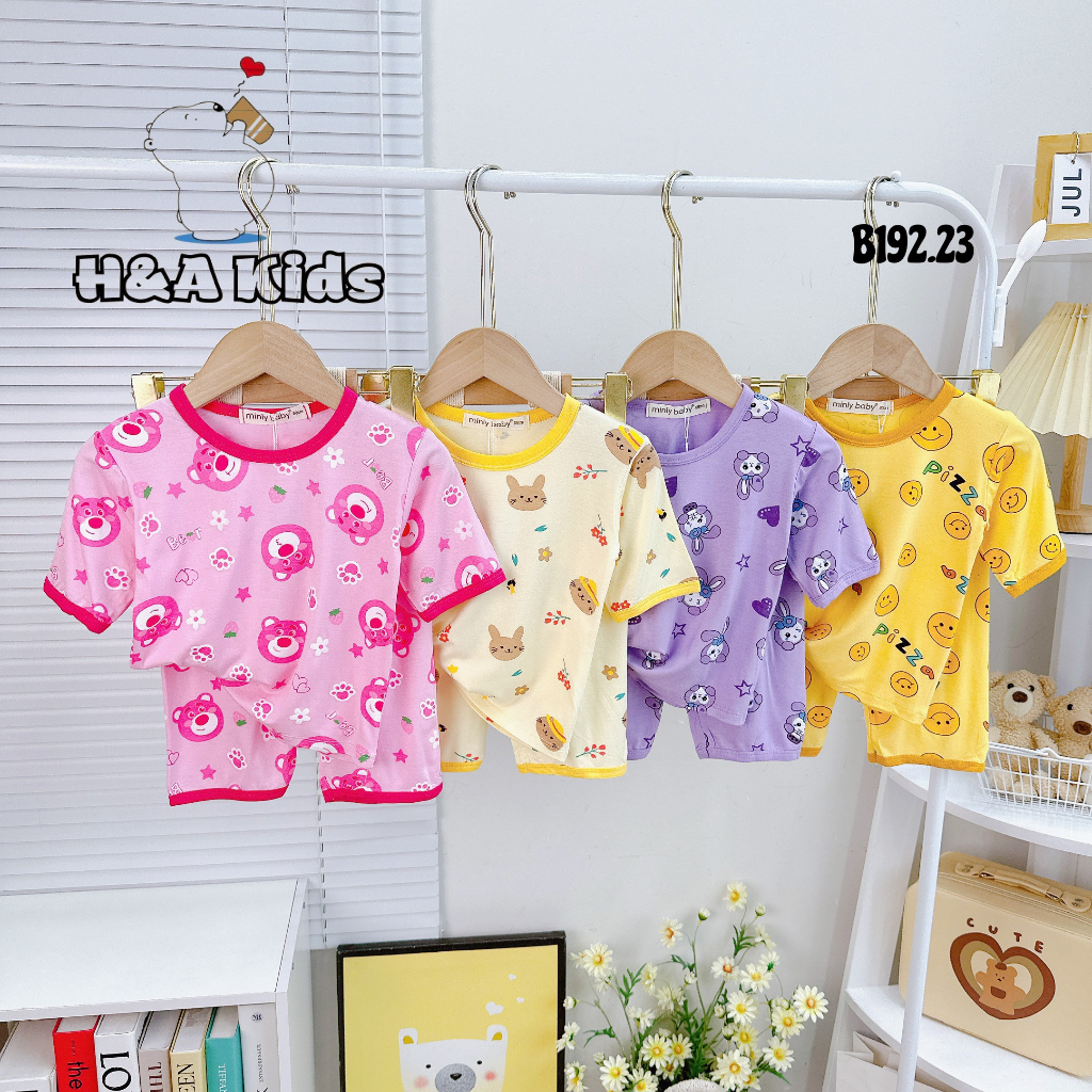 Bộ lửng hoa Gấu dâu bé gái họa tiết thun lạnh size 8-30kg