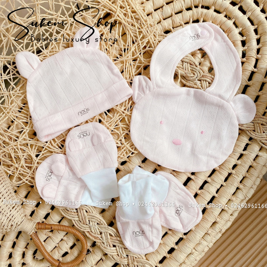 Set Phụ Kiện 4 Món Gồm Mũ, Bao Tay, Bao Chân, Yếm Nous Cho Bé Sơ Sinh