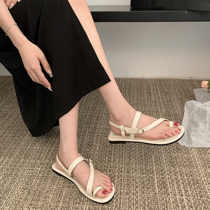 FORM RỘNG - Sandal xỏ ngón quai chéo đế bệt êm chân phong cách thời trang Hàn quốc trẻ trung cho nữ - Mã S79