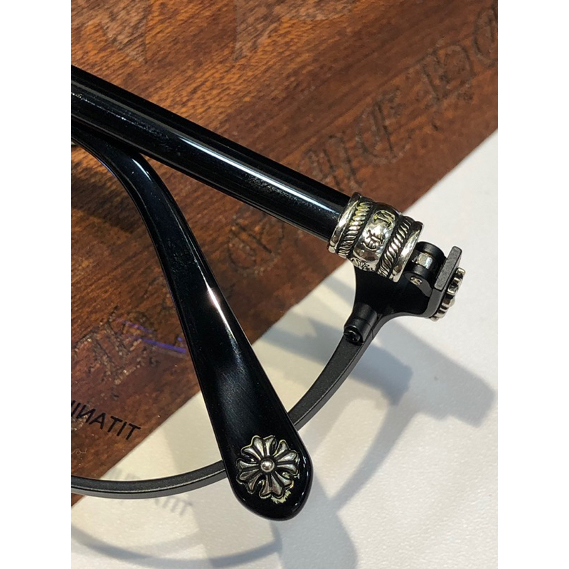 Kính mắt CHROMEHEARTS moring shake cao cấp tặng kèm fullbox