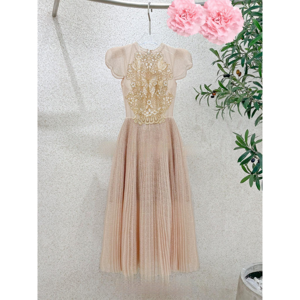 Váy Bigsize Phối Ren Cộc Tay Dáng Dài Có Chiết Eo Sang Trọng