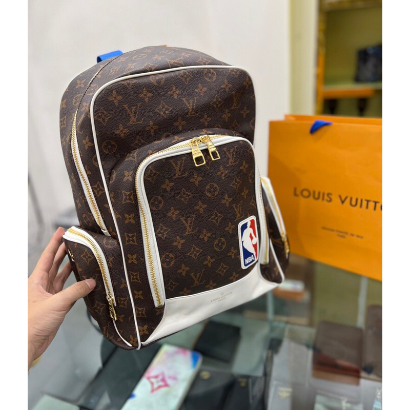 Balo LV x NBA Backpack Monogram nâu 45cm siêu cấp