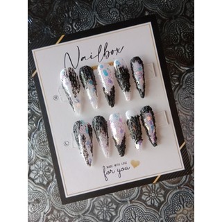 nails box thiết kế đen vẩy cá lấp lánh