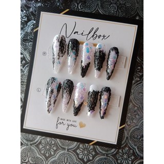 Nails box thiết kế đen vẩy cá lấp lánh