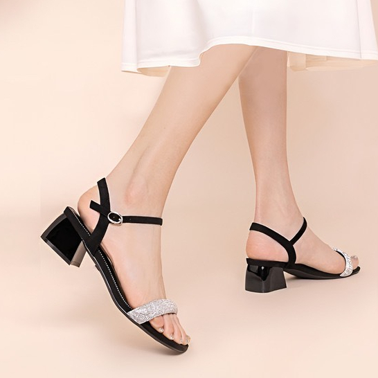 GIÀY SANDAL bản ngang gót vuông 4 phân màu trắng có size lớn