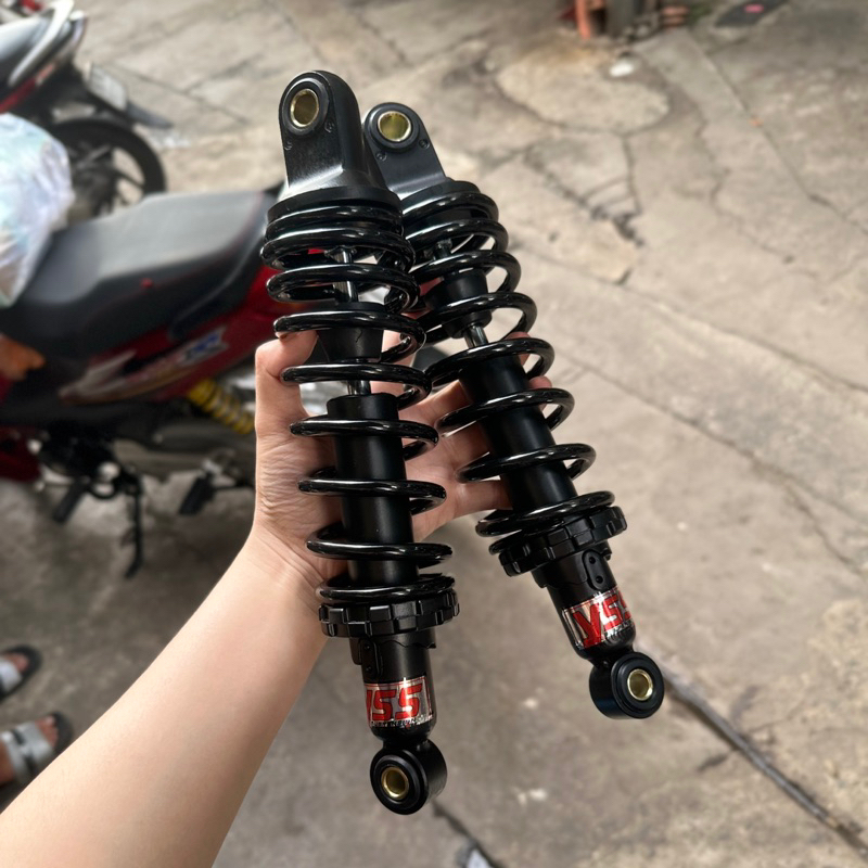 Phuộc nhún sau Yss full đen gắn sirius jupiter taurus cub 280mm