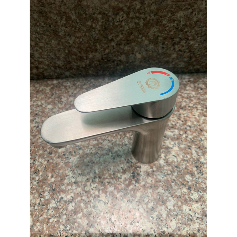vòi lavabo nóng lạnh inox 304 mờ