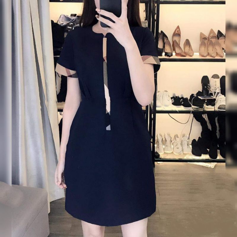 Váy cổ sam phối kẻ Bur.ber.ry xuất Hàn (có sẵn)